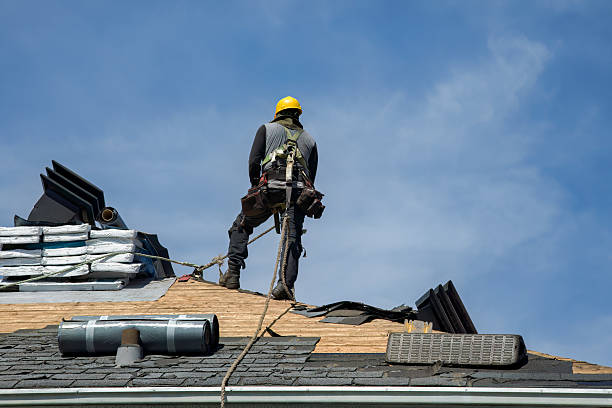 Professional Roofing technician working in Hennepin, OK